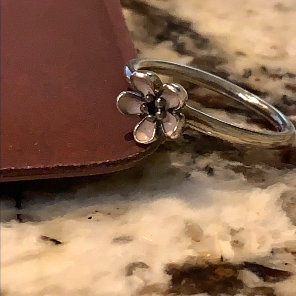 Pandora Ring